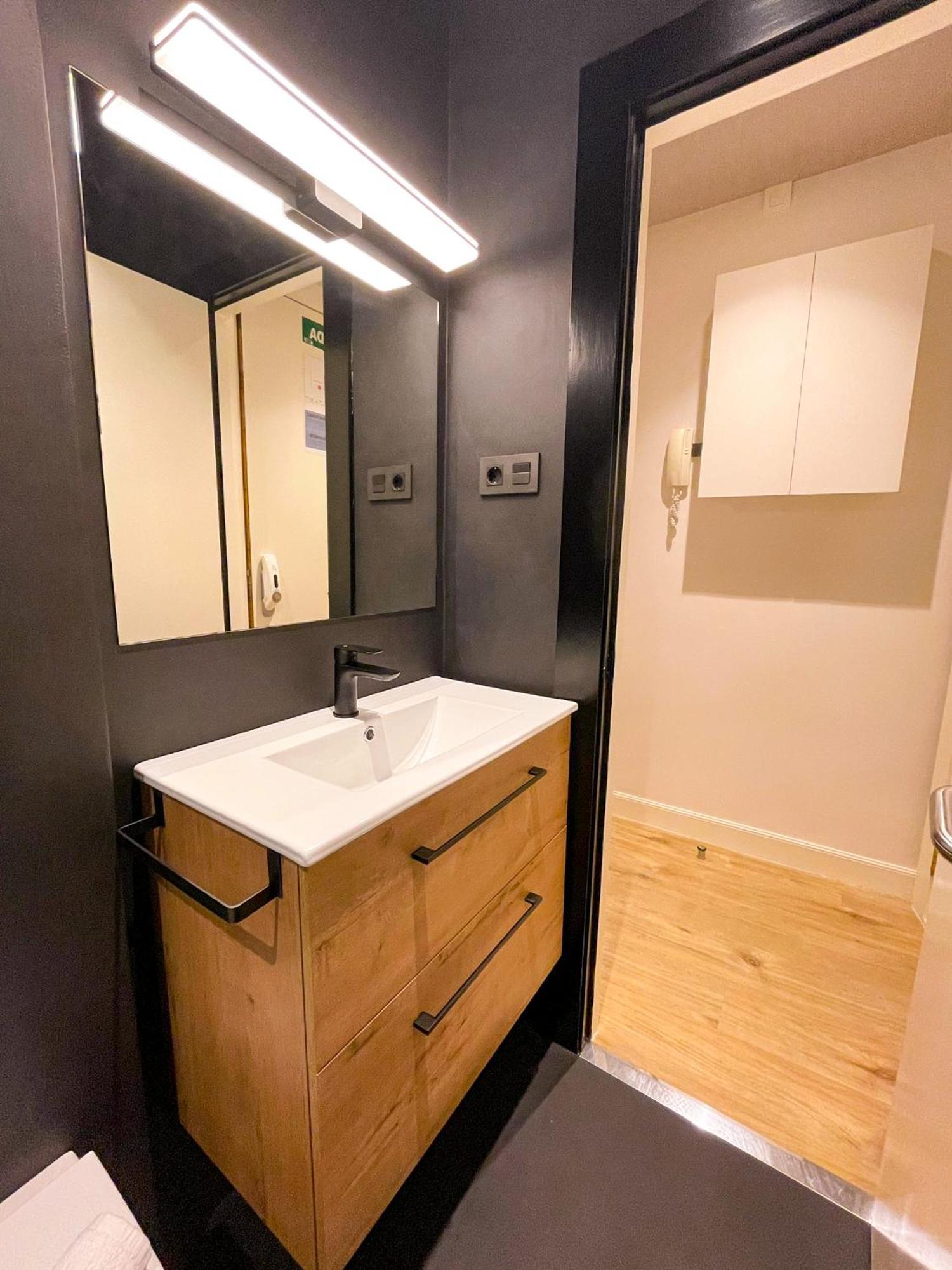 Apartament Vivienda Turistica En Bilbao La Vieja Con Wifi Y Parking Zewnętrze zdjęcie